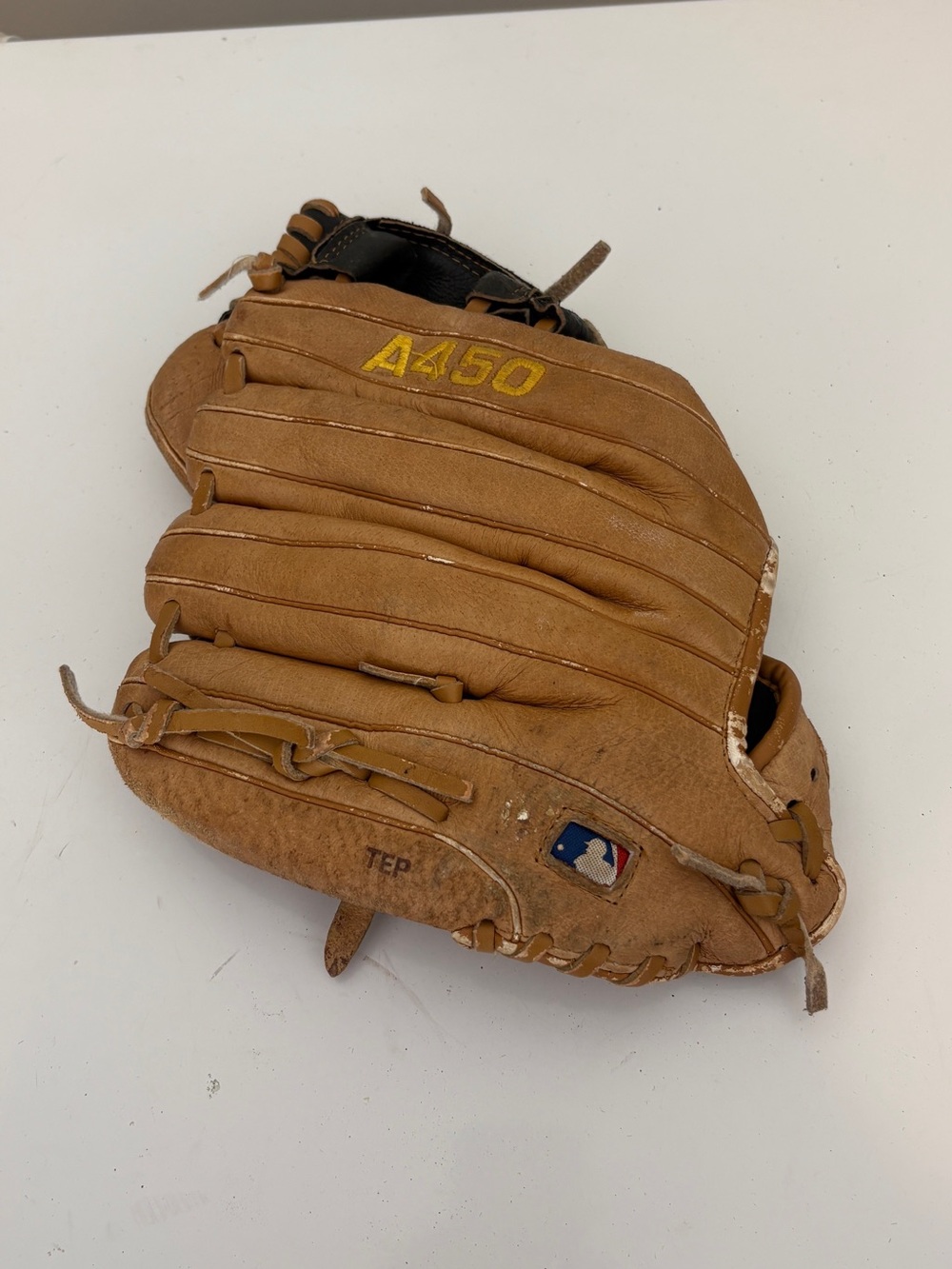 Men's Tan Baseball Glove A450 - Classic Leather Fielding Glove